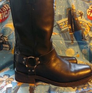Men's leather boots